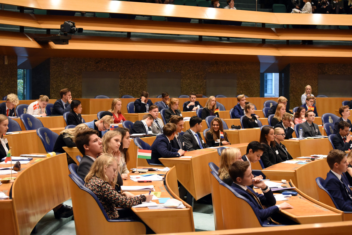 Foto's dag 3: Tweede dag Algemene Vergaderingen in de Tweede Kamer