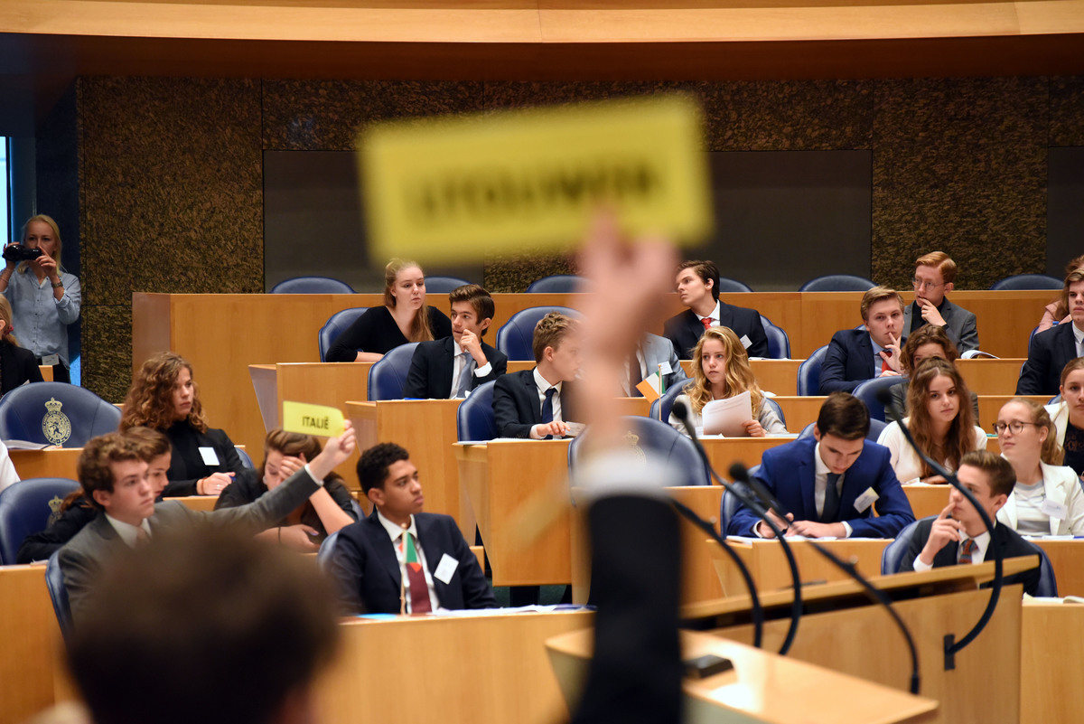 Foto's dag 3: Tweede dag Algemene Vergaderingen in de Tweede Kamer