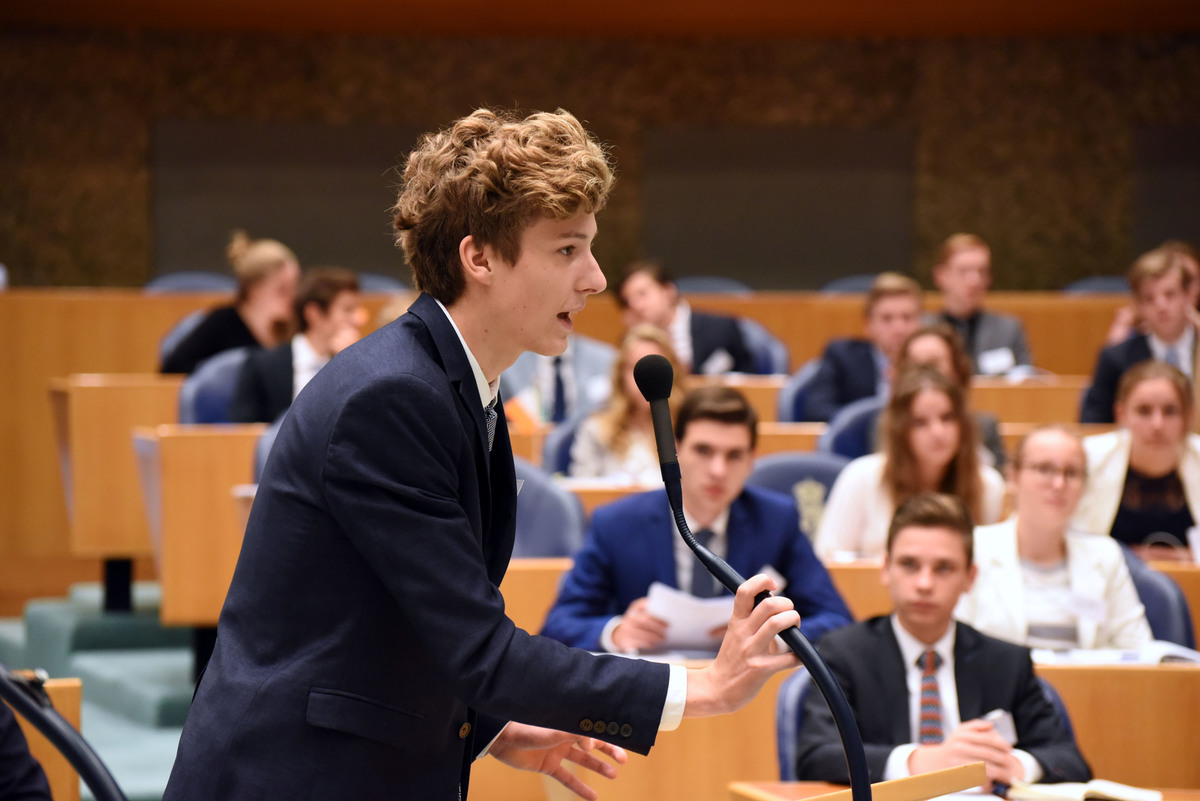 Foto's dag 3: Tweede dag Algemene Vergaderingen in de Tweede Kamer