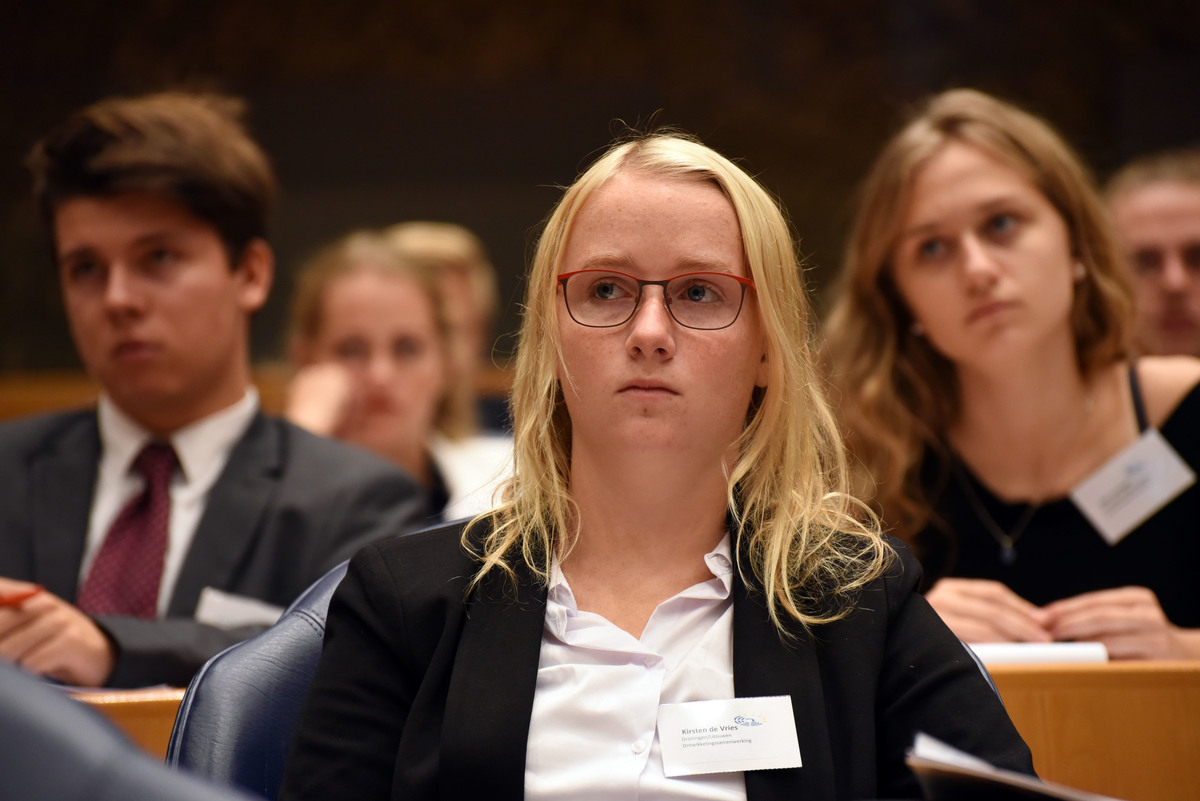 Foto's dag 3: Tweede dag Algemene Vergaderingen in de Tweede Kamer