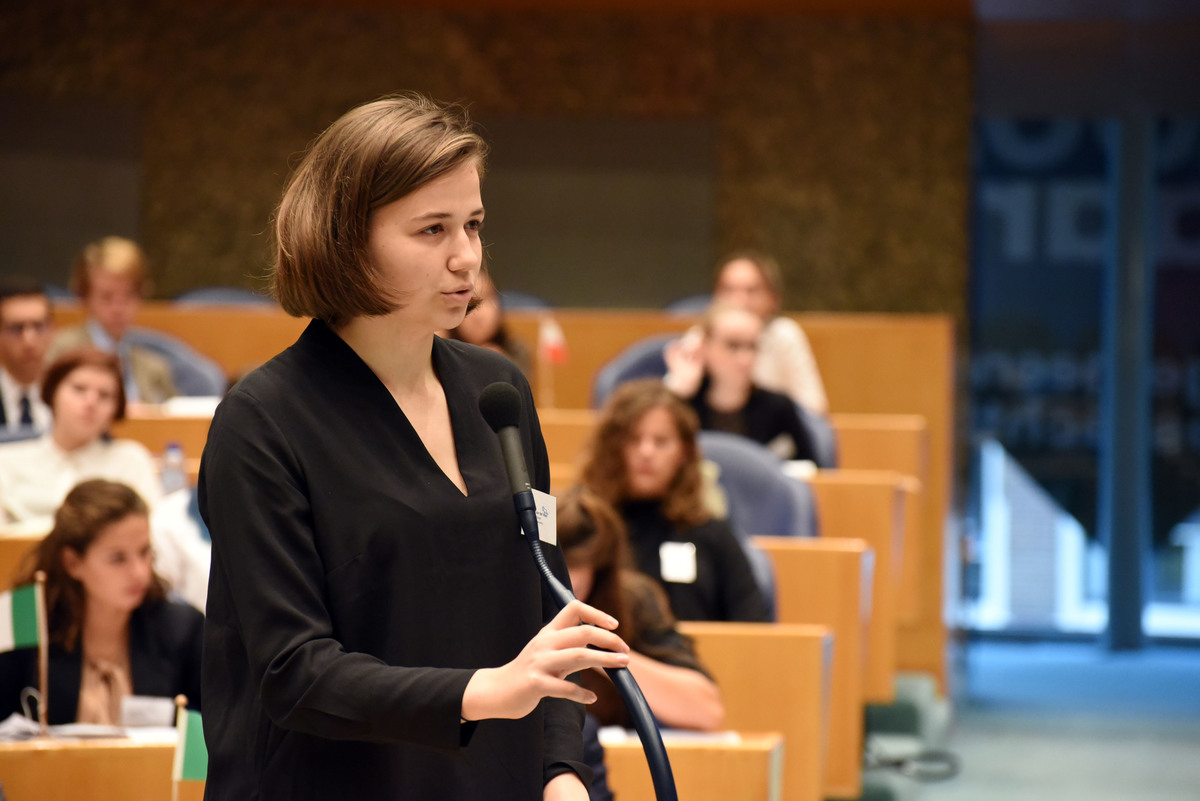 Foto's dag 3: Tweede dag Algemene Vergaderingen in de Tweede Kamer