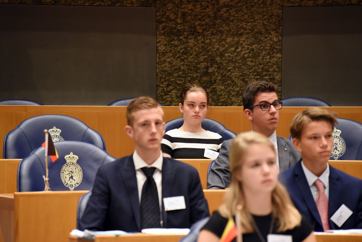 Foto's dag 3: Tweede dag Algemene Vergaderingen in de Tweede Kamer