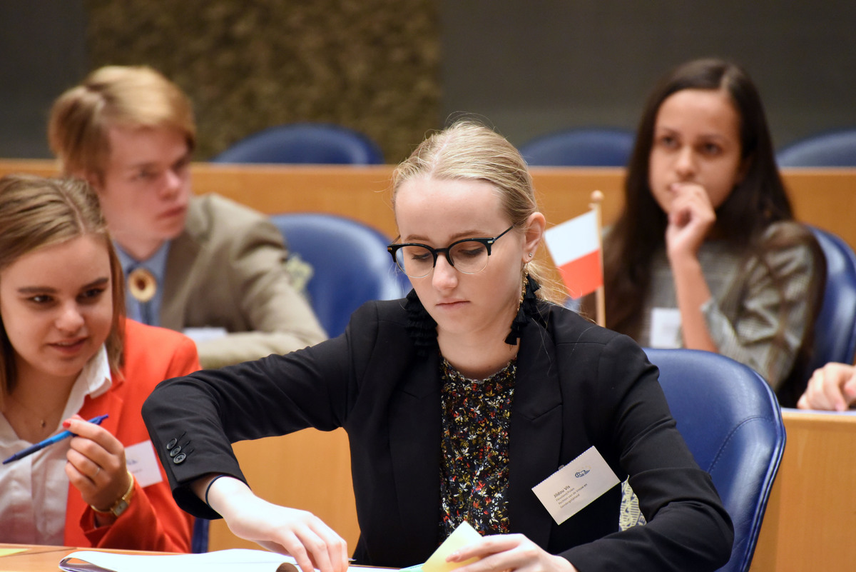 Foto's dag 3: Tweede dag Algemene Vergaderingen in de Tweede Kamer