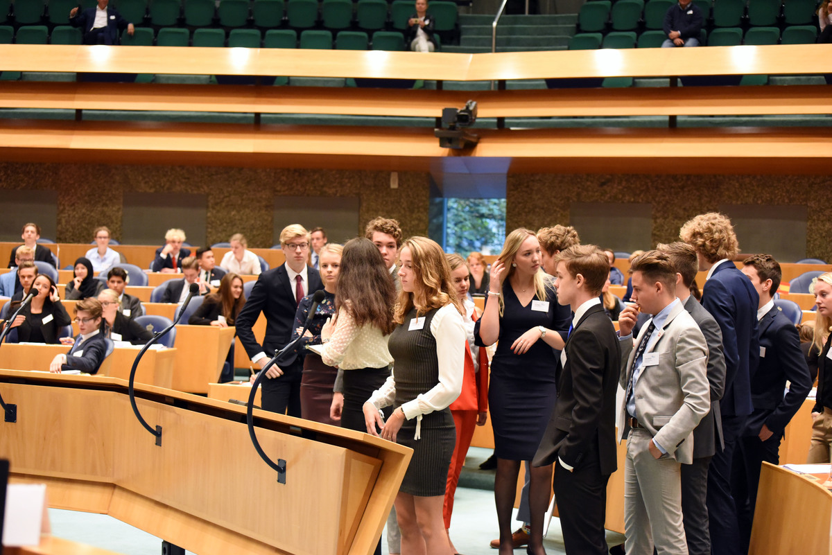 Foto's dag 3: Tweede dag Algemene Vergaderingen in de Tweede Kamer