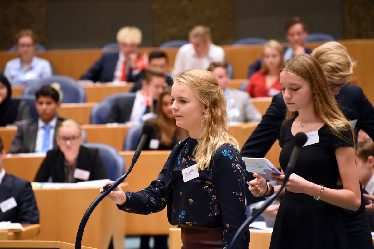 Foto's dag 3: Tweede dag Algemene Vergaderingen in de Tweede Kamer