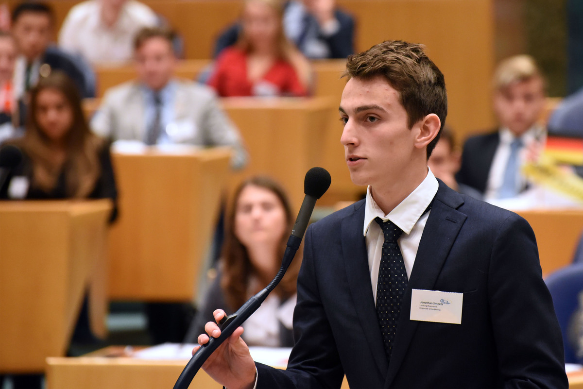 Foto's dag 3: Tweede dag Algemene Vergaderingen in de Tweede Kamer