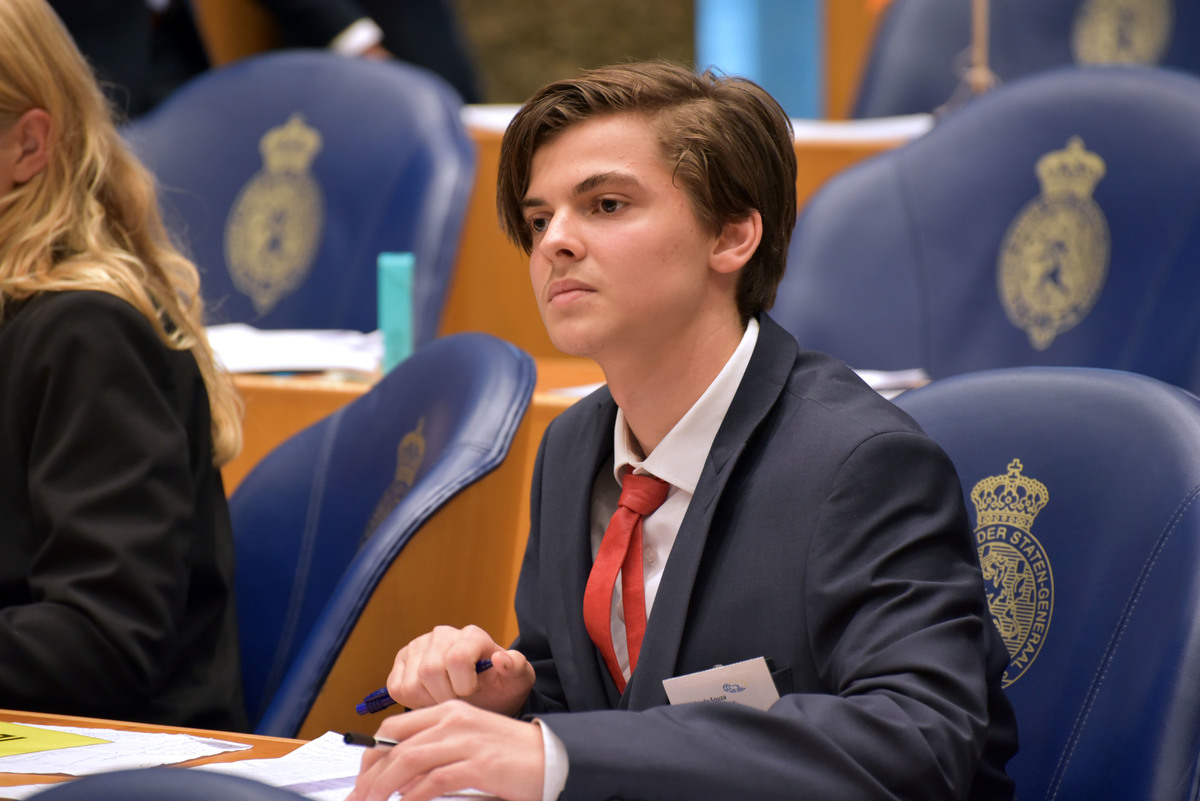 Foto's dag 3: Tweede dag Algemene Vergaderingen in de Tweede Kamer