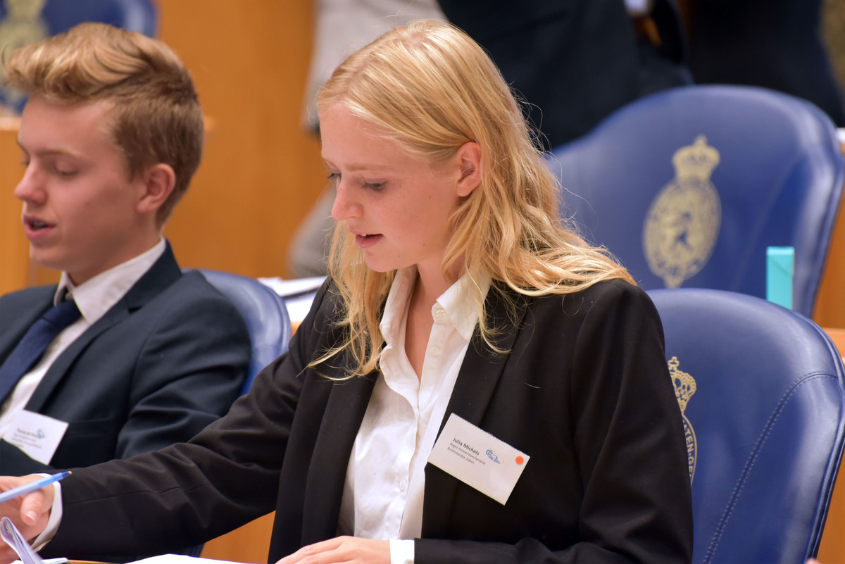 Foto's dag 3: Tweede dag Algemene Vergaderingen in de Tweede Kamer