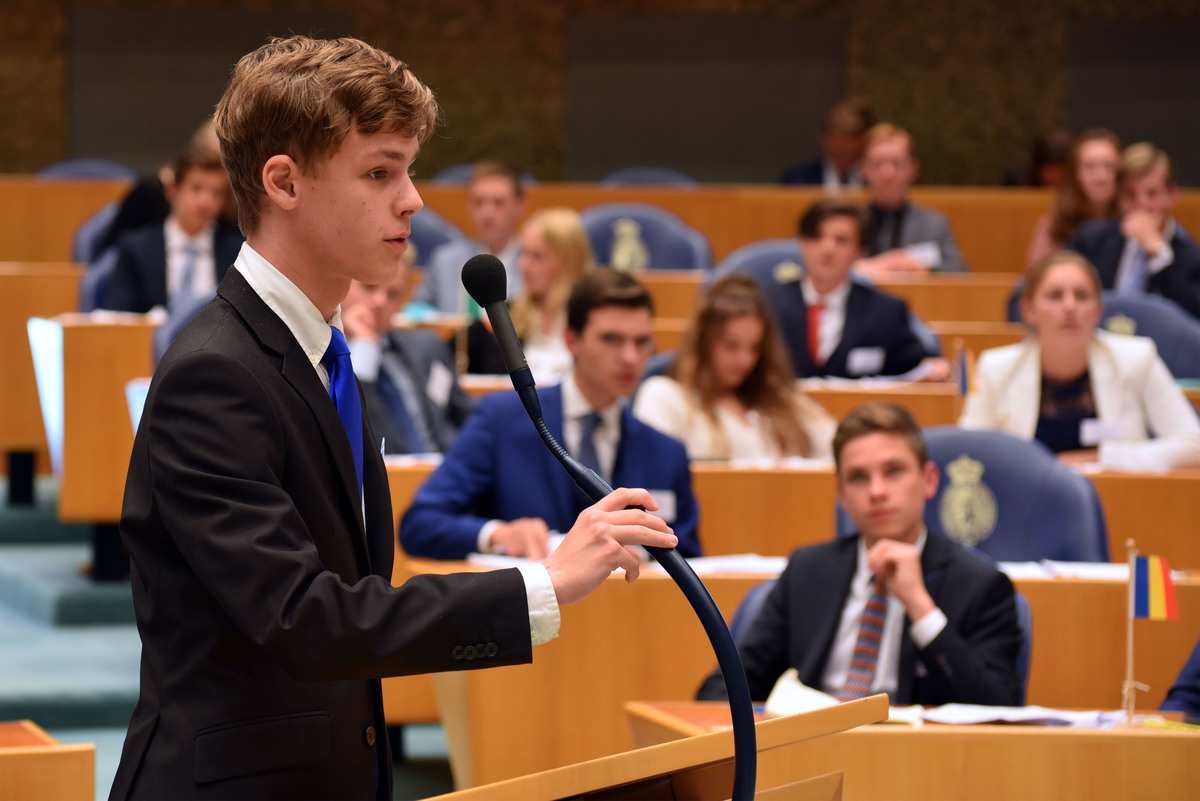 Foto's dag 3: Tweede dag Algemene Vergaderingen in de Tweede Kamer