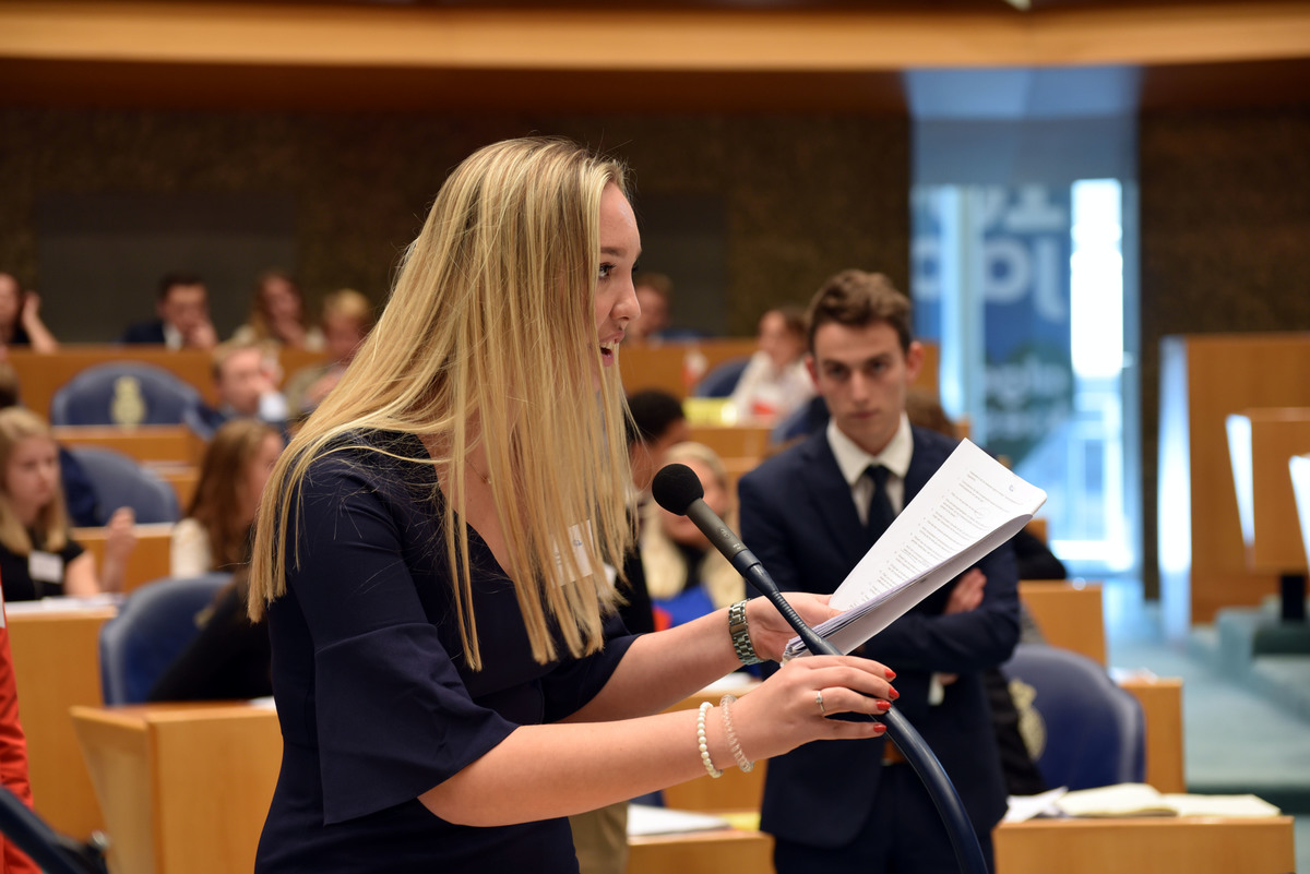 Foto's dag 3: Tweede dag Algemene Vergaderingen in de Tweede Kamer