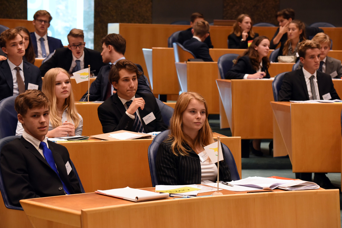 Foto's dag 3: Tweede dag Algemene Vergaderingen in de Tweede Kamer