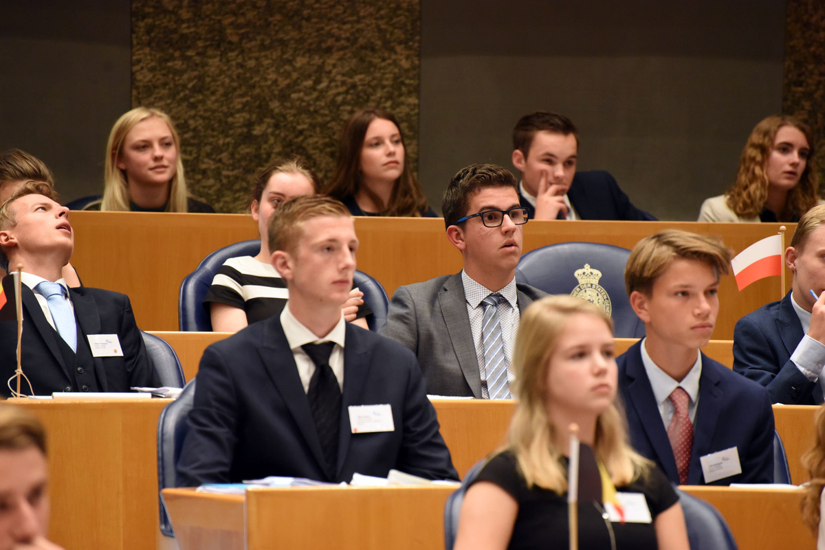 Foto's dag 3: Tweede dag Algemene Vergaderingen in de Tweede Kamer