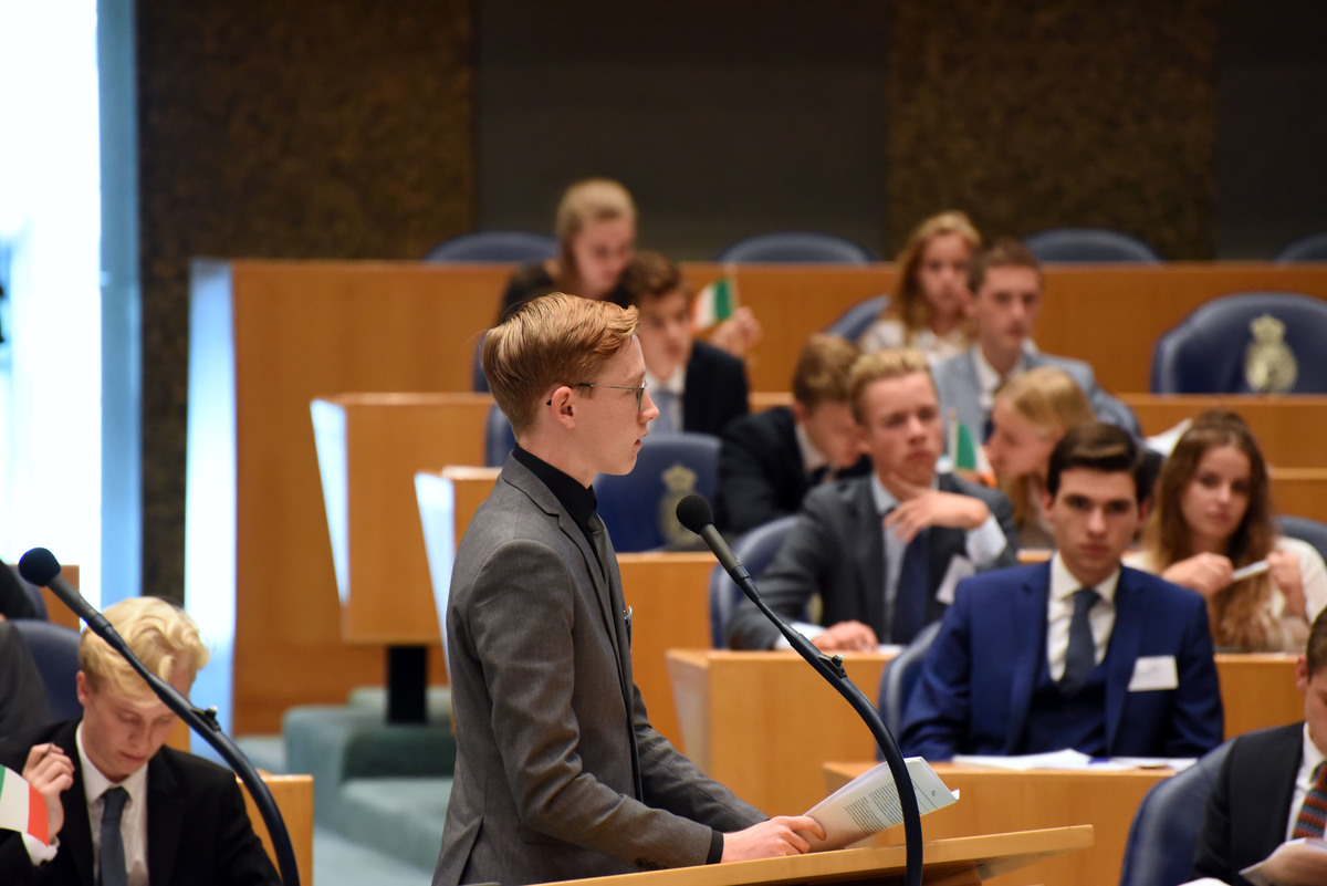 Foto's dag 3: Tweede dag Algemene Vergaderingen in de Tweede Kamer