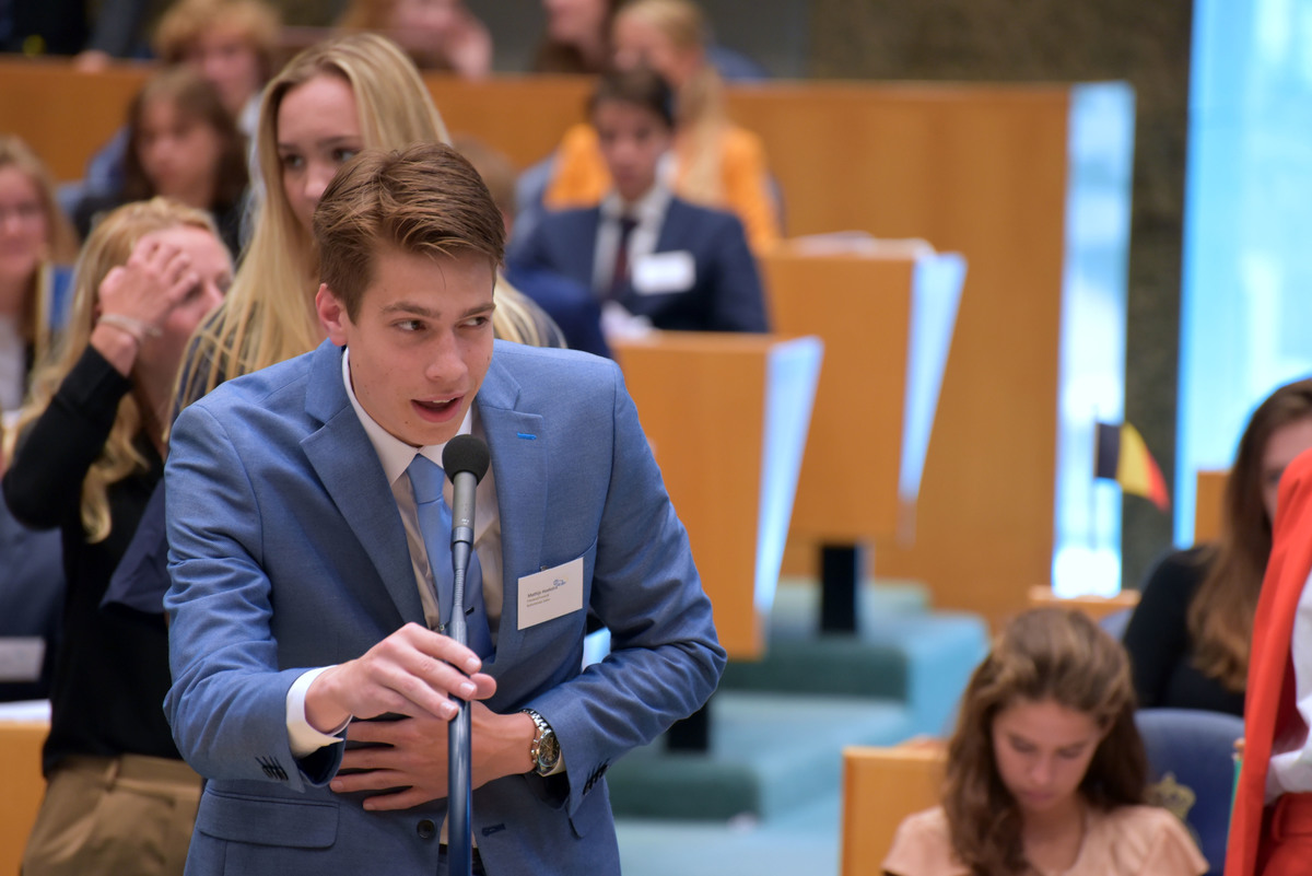 Foto's dag 3: Tweede dag Algemene Vergaderingen in de Tweede Kamer