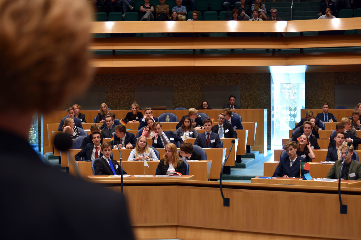 Foto's dag 3: Tweede dag Algemene Vergaderingen in de Tweede Kamer