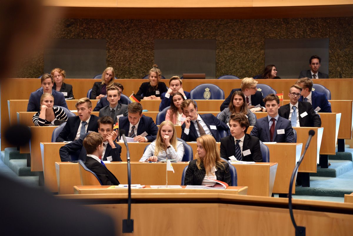 Foto's dag 3: Tweede dag Algemene Vergaderingen in de Tweede Kamer