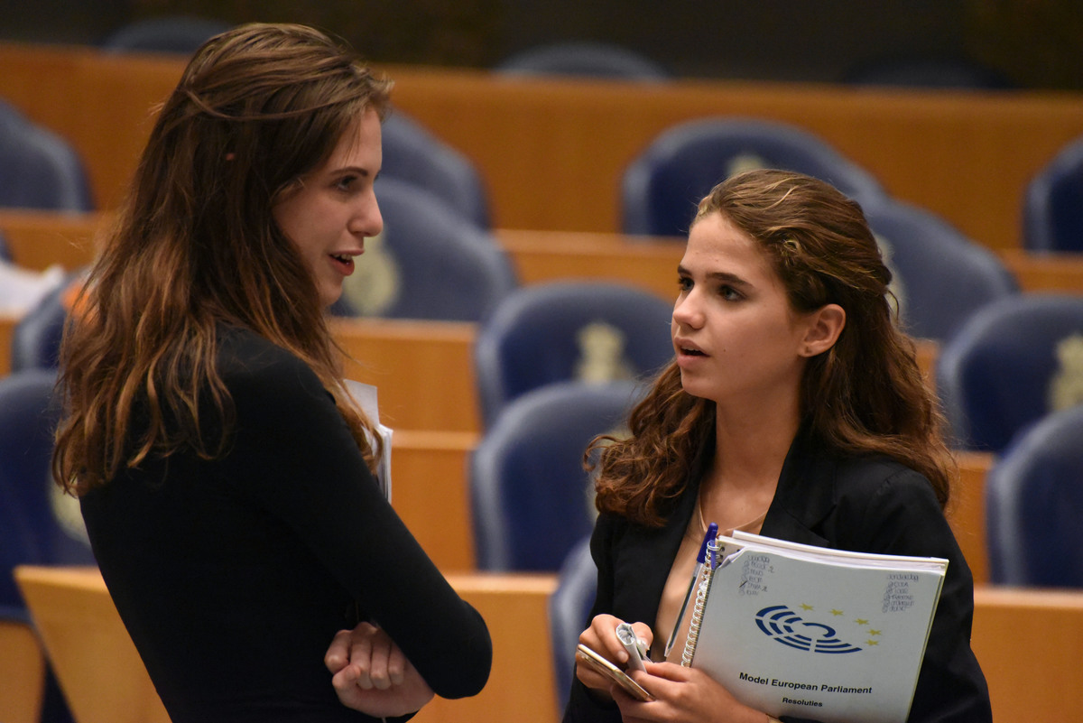 Foto's dag 3: Tweede dag Algemene Vergaderingen in de Tweede Kamer