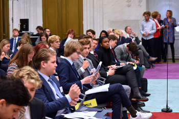 Foto's Eerste dag Algemene Vergaderingen van het Model European Parliament Nederland 2019