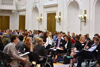 Foto's Eerste dag Algemene Vergaderingen van het Model European Parliament Nederland 2019