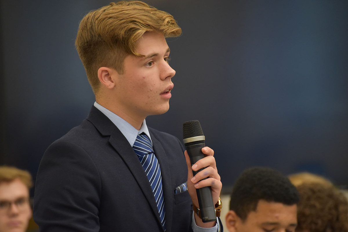 Foto's Eerste dag Algemene Vergaderingen van het Model European Parliament Nederland 2019