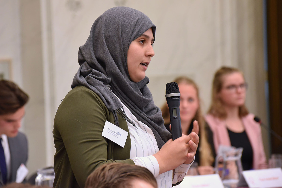 Foto's Eerste dag Algemene Vergaderingen van het Model European Parliament Nederland 2019