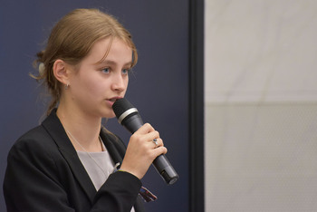 Foto's Eerste dag Algemene Vergaderingen van het Model European Parliament Nederland 2019