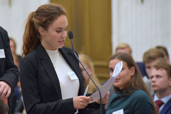 Foto's Eerste dag Algemene Vergaderingen van het Model European Parliament Nederland 2019