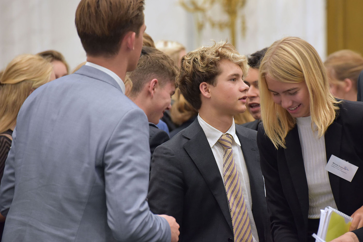 Foto's Eerste dag Algemene Vergaderingen van het Model European Parliament Nederland 2019