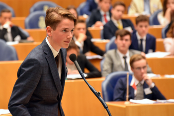 Foto's Tweede dag Algemene Vergaderingen van het Model European Parliament Nederland 2019