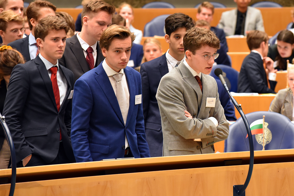 Foto's Tweede dag Algemene Vergaderingen van het Model European Parliament Nederland 2019