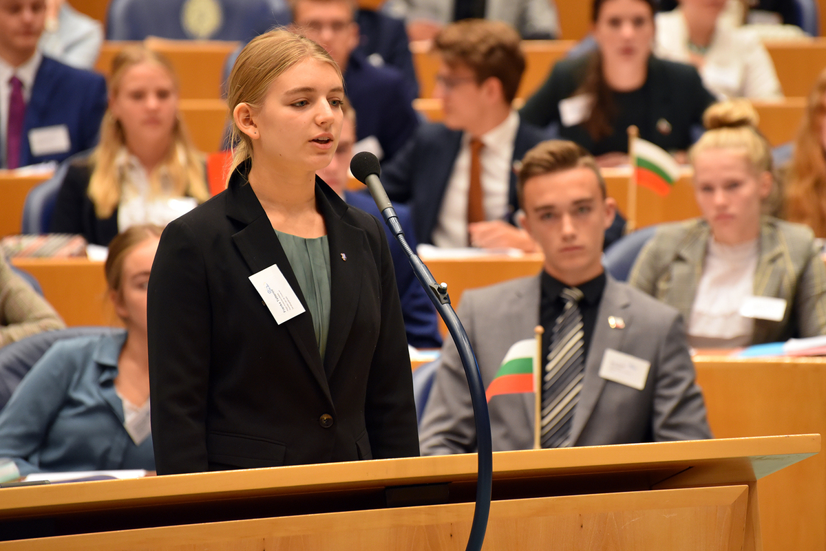 Foto's Tweede dag Algemene Vergaderingen van het Model European Parliament Nederland 2019