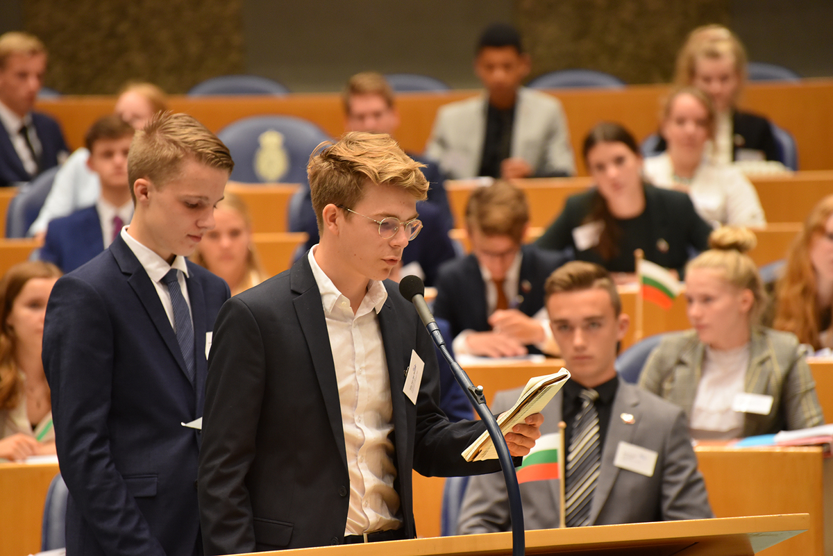 Foto's Tweede dag Algemene Vergaderingen van het Model European Parliament Nederland 2019