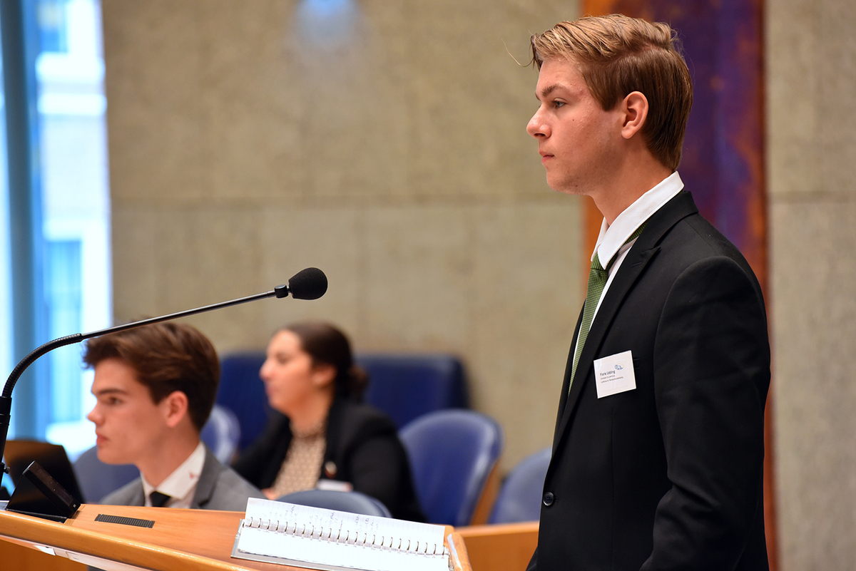 Foto's Tweede dag Algemene Vergaderingen van het Model European Parliament Nederland 2019