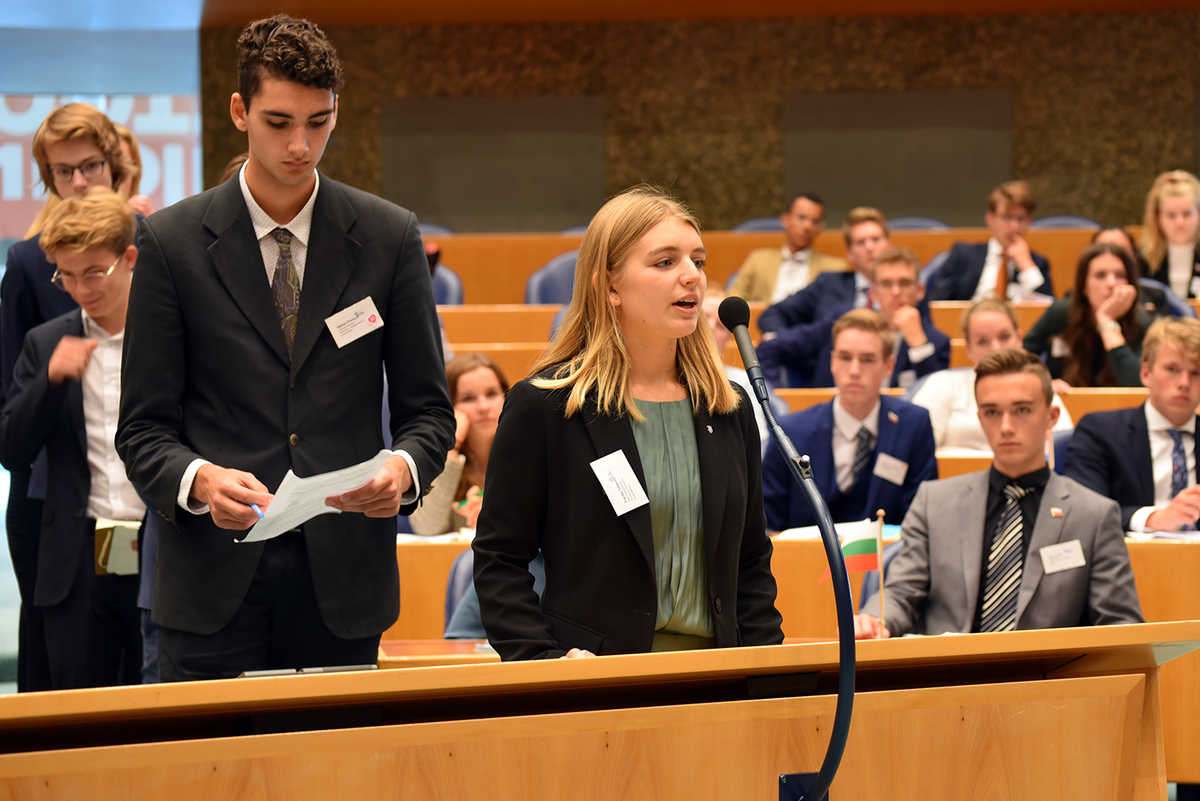 Foto's Tweede dag Algemene Vergaderingen van het Model European Parliament Nederland 2019