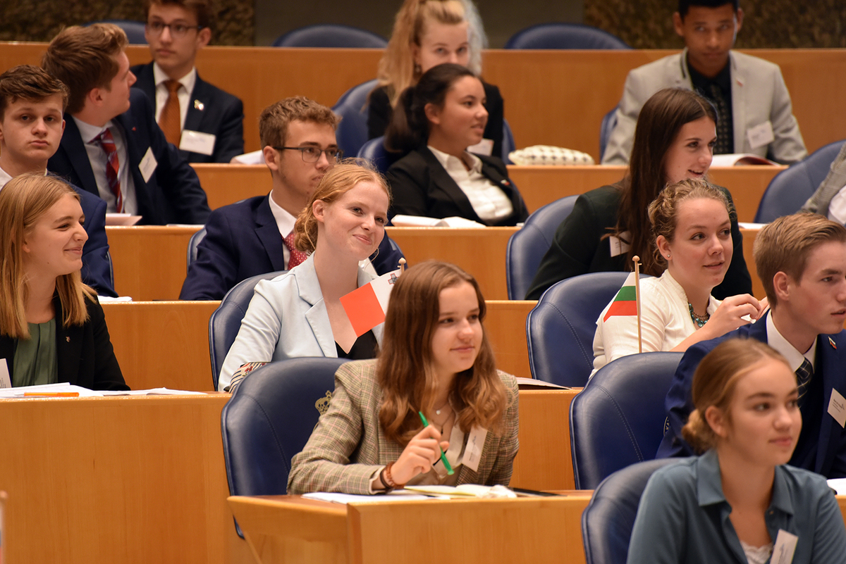 Foto's Tweede dag Algemene Vergaderingen van het Model European Parliament Nederland 2019