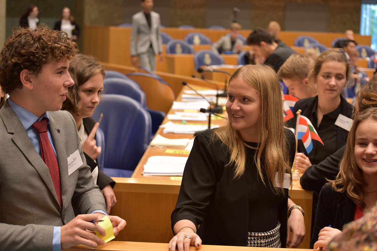 Foto's Tweede dag Algemene Vergaderingen van het Model European Parliament Nederland 2019