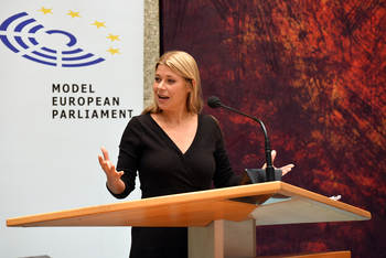 Foto's Tweede dag Algemene Vergaderingen van het Model European Parliament Nederland 2019