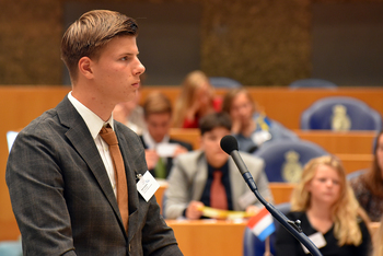 Foto's Tweede dag Algemene Vergaderingen van het Model European Parliament Nederland 2019