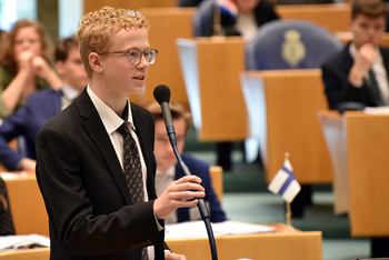 Foto's Tweede dag Algemene Vergaderingen van het Model European Parliament Nederland 2019