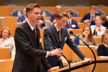 Foto's Tweede dag Algemene Vergaderingen van het Model European Parliament Nederland 2019