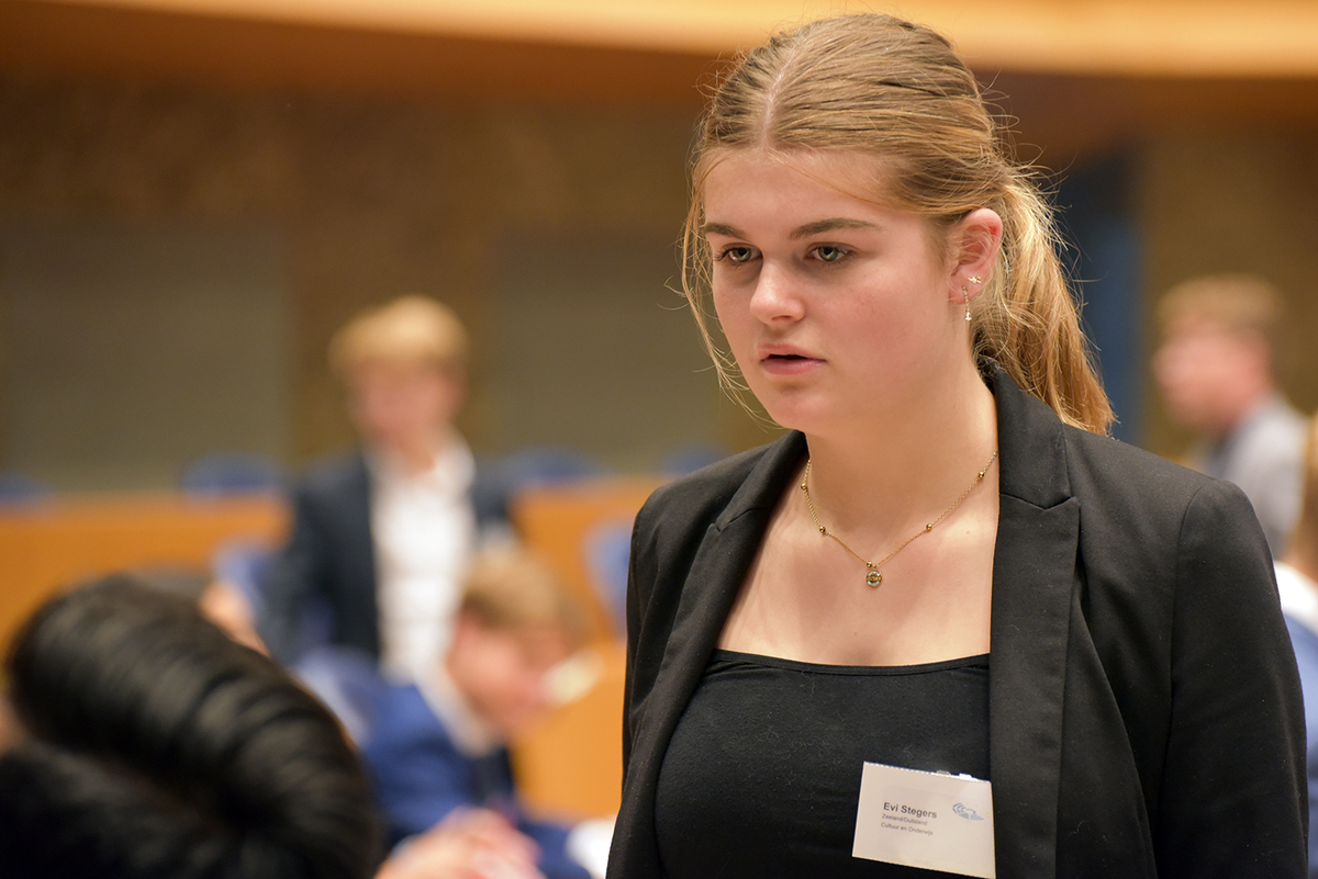 Foto's Tweede dag Algemene Vergaderingen van het Model European Parliament Nederland 2019