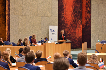 Foto's Tweede dag Algemene Vergaderingen van het Model European Parliament Nederland 2019